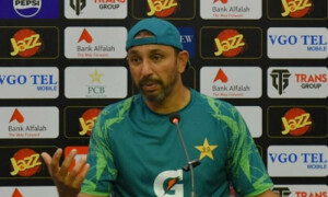 قومی ٹیم کے اسسٹنٹ کوچ کھلاڑیوں کی رات دیر تک شاپنگ اور ڈنرز کا دفاع کرنے لگے