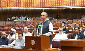 ووٹ کو عزت دو کے بیانیے کا بجٹ کے ساتھ بوٹ کو عزت دو پر اختتام ہوا، عمر ایوب