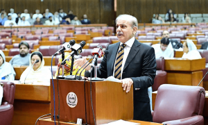 وزیراعظم کا آئی ایم ایف کے ساتھ مل کر بجٹ بنانے کا اعتراف
