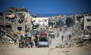 Israeli forces continue to bomb Gaza as thousands of Palestinians on the move again