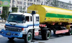 پیٹرولیم ڈیلرز ایسوسی ایشن کا کل صبح 6 بجے سے پیٹرول پمپس بند کرنے کا فیصلہ