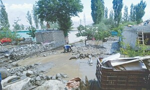 گلیشیئر پگھلنے سے اسکردو میں سیکڑوں افراد بے گھر