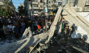 اسرائیل کی نصیرت کیمپ میں اقوام متحدہ کے اسکول پر بمباری، 16فلسطینی شہید، 75زخمی