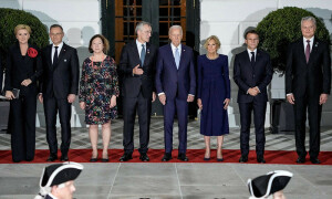 Biden, Nato pledge fresh Ukraine aid, membership