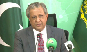 سپریم کورٹ کے فیصلے سے حکومت کو کوئی خطرہ نہیں، وزیر قانون