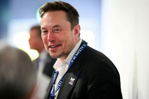 Musk donates to group working for Trump
