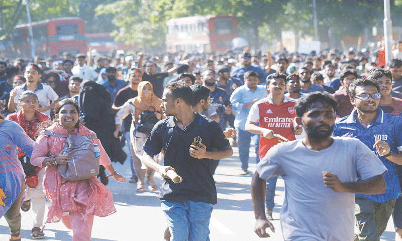 100 injured as Bangladesh&rsquo;s student groups clash over quotas