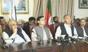 Raoof Hasan arrested as govt accuses PTI of &lsquo;anti-state propaganda&rsquo;