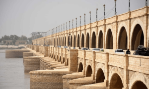 سکھر بیراج کا تباہ شدہ ایک گیٹ تبدیل کر دیا گیا