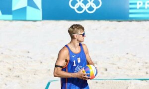 Convicted Dutch rapist booed on Olympics beach volleyball debut