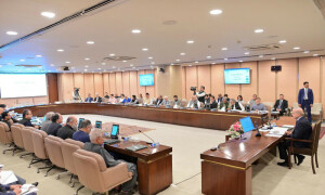 وفاقی کابینہ کا اجلاس، چین کے ساتھ تجارتی تعاون میں فروغ کی مفاہمتی یادداشت پر دستخط کی منظوری