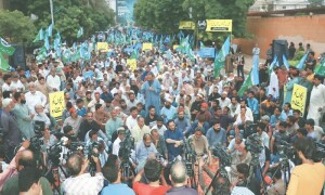 Traffic woes continue as JI protest enters 10th day