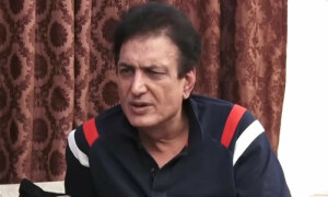 خلیل الرحمٰن قمر کا ملک چھوڑ جانے کا عندیہ