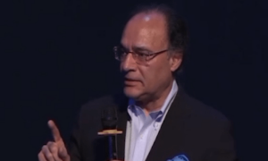 غیرملکی قرضوں کے بجائے پاکستان کو سرمایہ کاری کی منزل بنانا ہوگا، وزیر خزانہ