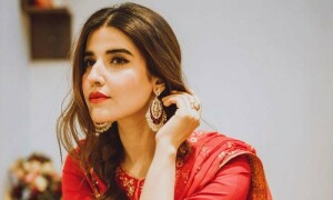 لگتا تھا شاہی خاندان کا حصہ ہوں، لیڈی ڈیانا بننا چاہتی تھی، حریم فاروق