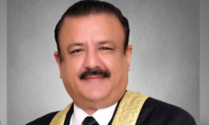 جسٹس طارق محمود جہانگیری کی ڈگری منسوخ کرنے کا جامعہ کراچی کا فیصلہ معطل