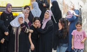 Israeli defence minister calls for &lsquo;full strength&rsquo; in West Bank operation as toll rises to 35