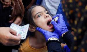 Gaza&rsquo;s polio vaccination campaign extended amid attacks