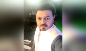 Anchorperson Abdullah Hassan dies in Karachi road accident: police