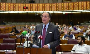 پنشن بم کی شکل اختیار کرچکی، روکنے کیلئے قانون سازی کرنی ہوگی، وزیر خزانہ