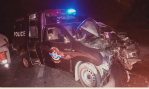 دادو: ہائیکورٹ جج کی حفاظت پر مامور پولیس موبائل حادثے کا شکار، 2 اہلکار جاں بحق