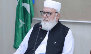 آئینی ترمیم کیلئے حکومت کے پاس مطلوبہ تعداد نہیں، سبکی سے بچے، لیاقت بلوچ