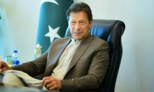 3 امپائروں کو توسیع دینے کیلئے آئینی ترمیم کرنی پڑرہی ہے، عمران خان