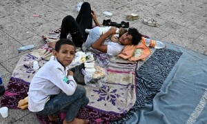 PHOTOS: Thousands sleep on the streets as Israel strikes Beirut