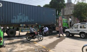 پی ٹی آئی کا راولپنڈی میں احتجاج، وزیراعلی ٰخیبر پختونخوا برہان انٹرچینج سے واپس روانہ، کارکن برہم