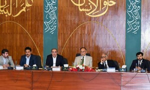 Govt races to finalise $6.8 billion railway deal