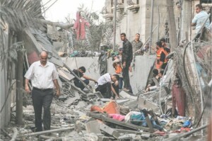 غزہ میں یتیم خانے اور اسکول پر اسرائیلی فورسز کے حملے، 65 فلسطینی شہید