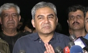 Interior minister vows strict action after day of clashes between Islamabad police, PTI protesters