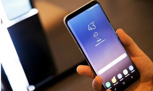 Samsung tightens its belt amid crisis winds