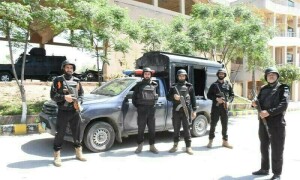 کراچی: منگھو پیر میں مبینہ پولیس مقابلہ، 5 ڈاکو ہلاک