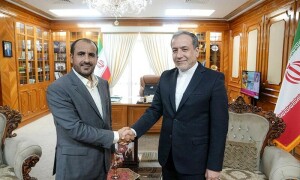 Iran&rsquo;s FM meets Houthi envoy in Oman