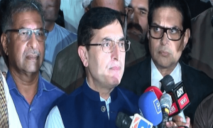 آئینی ترمیم کے حوالے سے فضل الرحمٰن کےساتھ اتفاق رائے ہوگیا ہے، بیرسٹر گوہر