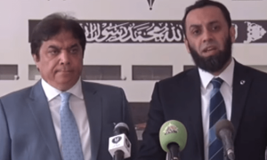 نمبرز پورے ہیں، آئینی ترمیم پر اتفاق رائے کی کوششیں کررہے ہیں، عطا تارڑ