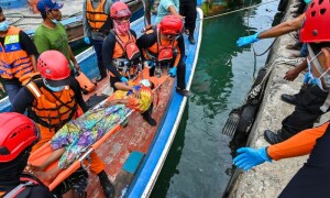 Boat carrying more than 100 Rohingya sighted off Indonesia