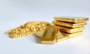 سونے کی فی تولہ قیمت بُلند ترین سطح 2 لاکھ 85 ہزار 400 روپے پر پہنچ گئی