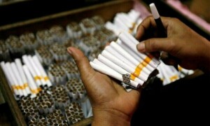 ملک میں 50 فیصد غیر قانونی سگریٹ کی فروخت کا انکشاف