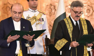 جسٹس یحییٰ آفریدی نے چیف جسٹس آف پاکستان کے عہدے کا حلف اٹھا لیا