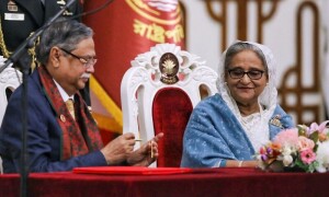 Pressure mounts to oust Bangladesh President Shahabuddin
