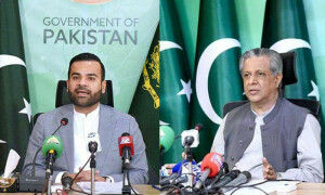 اعظم نذیر تارڑ کا 27ویں ترمیم لانے سے انکار، مشیر قانون کا اہم قانون سازی کا عندیہ