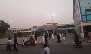 پنجاب یونیورسٹی میں طلبہ تنظیموں کے درمیان جھگڑا، متعدد زخمی