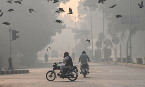 Air monitor records pollution level in Lahore 80 times above WHO limit
