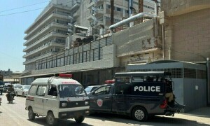 کراچی: چینی شہریوں کو قتل کرنے کی کوشش پر مفرور نجی گارڈ کیخلاف مقدمہ درج