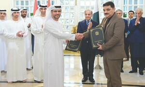ابوظبی پورٹس کے ساتھ انفرااسٹرکچر کے معاہدے، مفاہمتی یادداشتوں پر دستخط