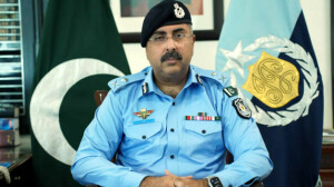 قائمہ کمیٹی اجلاس کے دوران سخت سوالات پر آئی جی اسلام آباد برہم، تلخ جملوں کا تبادلہ