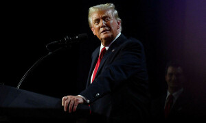 Triumphant Trump returns to White House to meet Biden