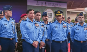 ایئرچیف مارشل ظہیر احمد بابر کا دفاعی نمائش آئیڈیاز کا دورہ